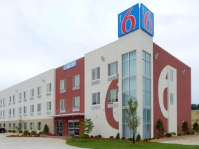  Motel 6-Tulsa, OK  Катуза